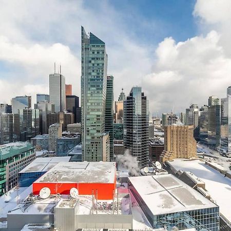 Вилла Stunning Views Of Downtown - Luxury High Rise With King Bed! Торонто Экстерьер фото