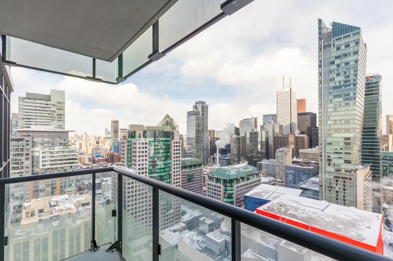 Вилла Stunning Views Of Downtown - Luxury High Rise With King Bed! Торонто Экстерьер фото